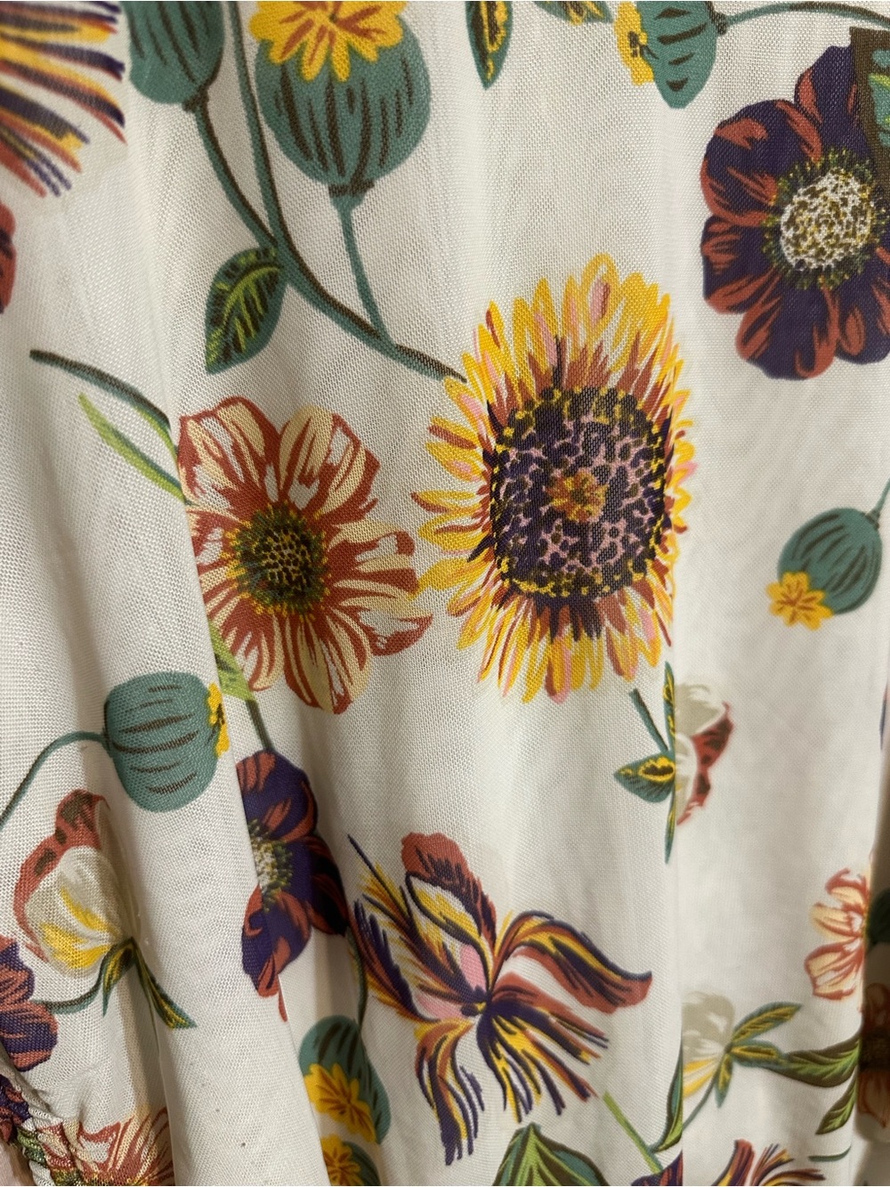 Passport Beige Sunflower Floral Short-Sleeve Blouse - Picture 4 of 6